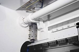 Фото 31 - MetalTec HBM 125/2500C Листогибочные гидравлические прессы с ЧПУ контроллером TP10S.