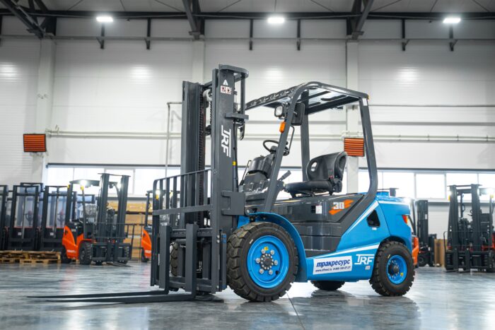 Фото 3 - Вилочный погрузчик TRF D30-3M.